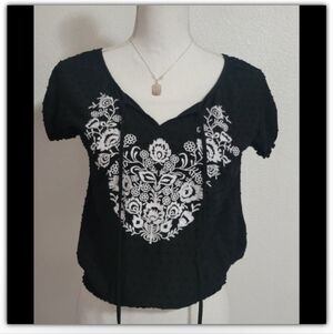 Romeo & Juliet Couture embroidered top with tassels size m